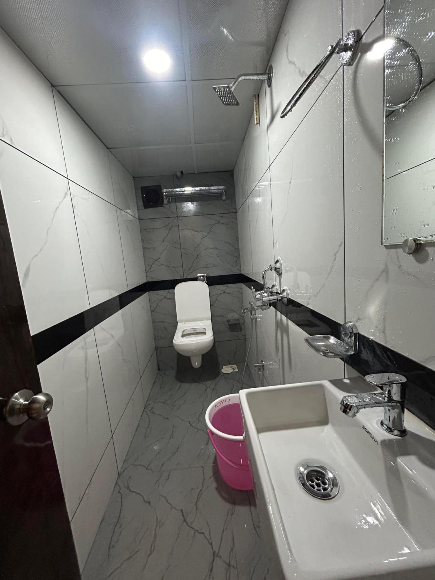 Hotel Rinza Residency Bombay Exterior foto