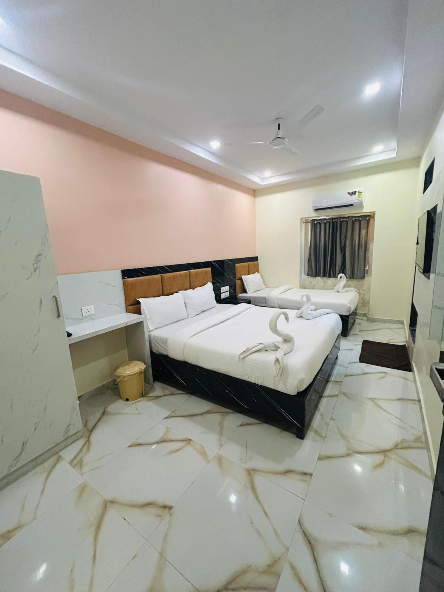 Hotel Rinza Residency Bombay Exterior foto